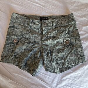 Marmot Women's Ginny Olive Patterned Cargo Shorts